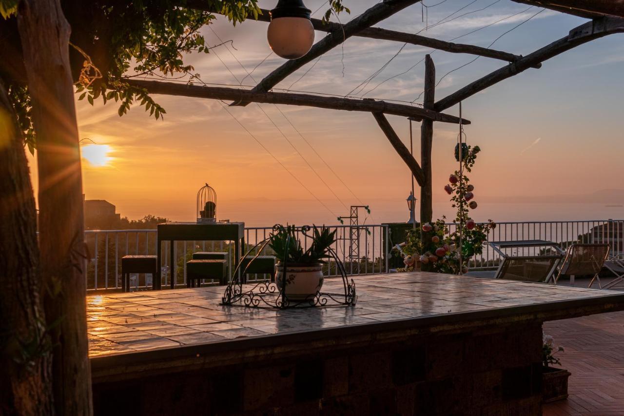 Villa Carolina Sorrento Private Heated Pool And Sea View Eksteriør bilde