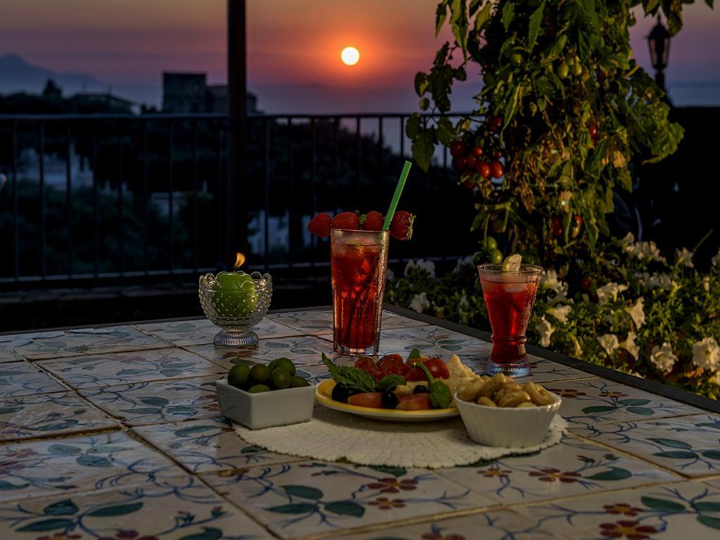 Villa Carolina Sorrento Private Heated Pool And Sea View Eksteriør bilde